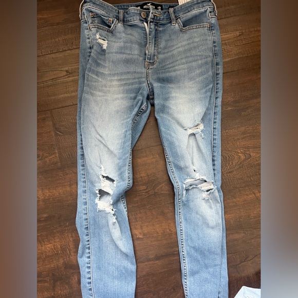 Hollister super skinny high rise ripped jeans - Picture 3 of 5